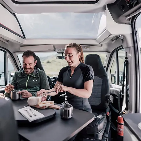 Camper Montenegro And Recreational Vehicles ブドヴァ
